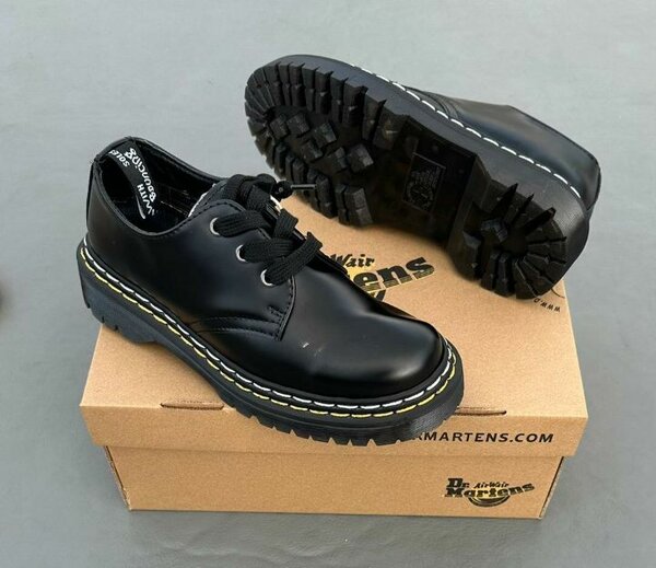 Chaussures Dr. Martens Noir