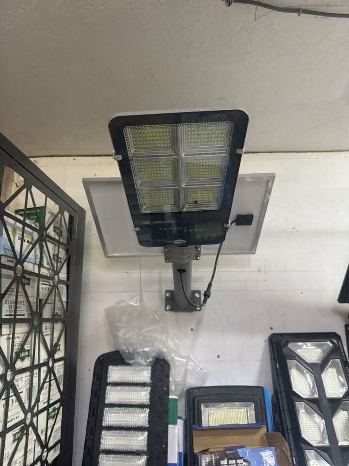 Lampe Solaire Étanche IP66