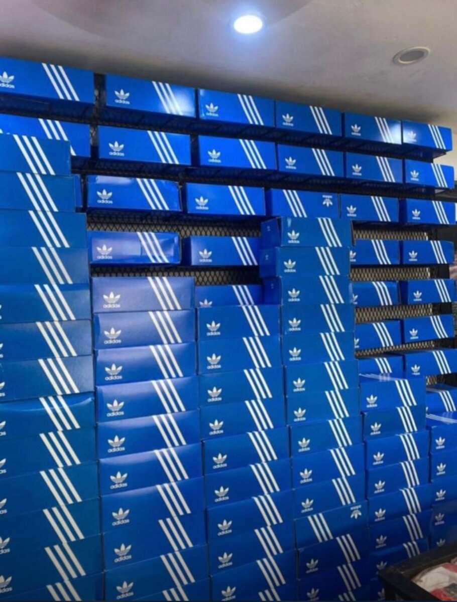 Sandales bleu à trois bandes