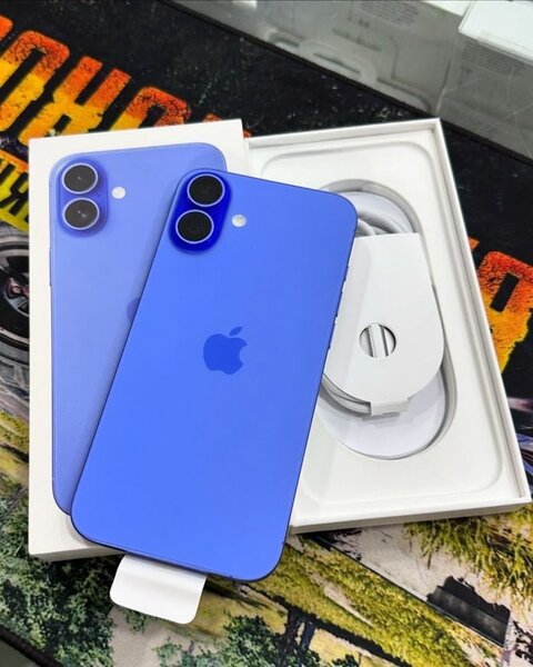 iPhone 16 plus 256gb ultramarine
