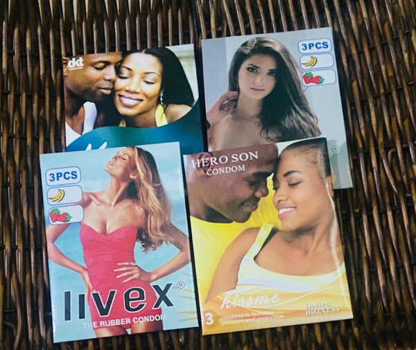 12 Préservatifs (4 paquets)