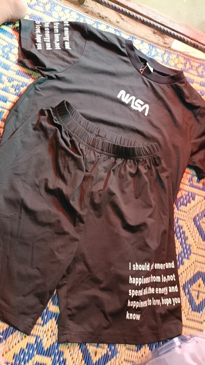 Ensemble NASA T-shirt et Shorts