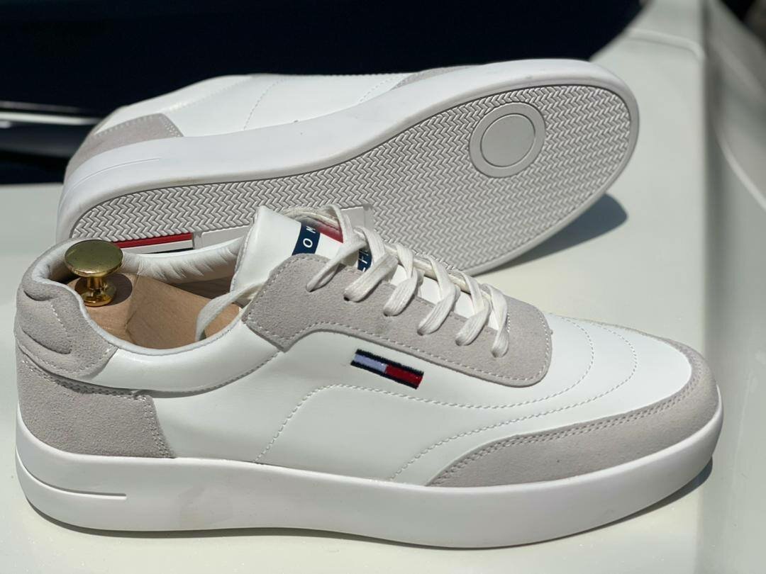 Chaussure Tommy Hilfiger original dans carton