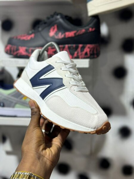 PAIRE DE BASKET