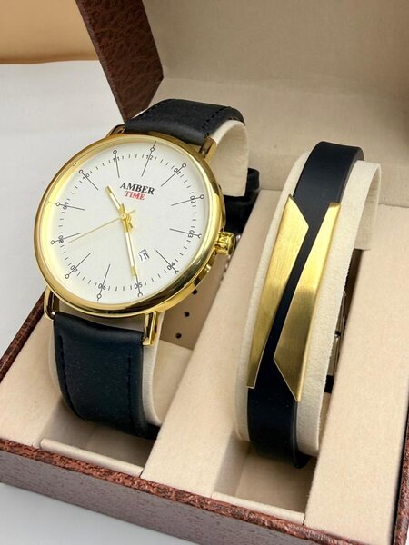 Montre élégante en or et bracelet