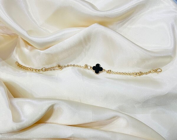 Bracelet.