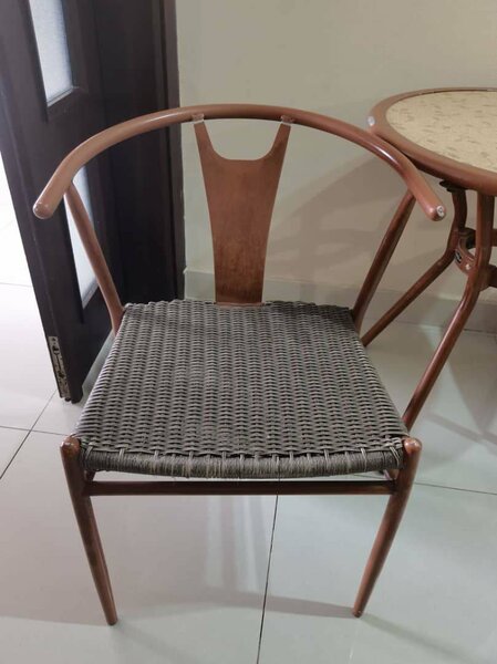 Chaises en bois style moderne