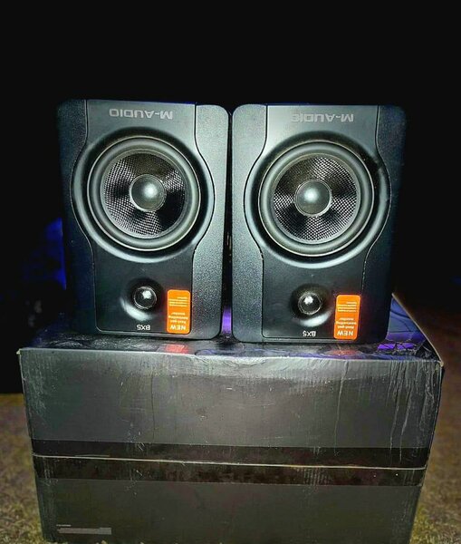 M-Audio BX5