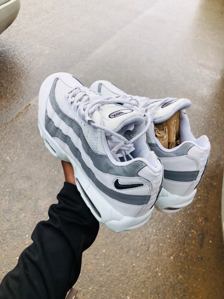 Nike 95 sneakers