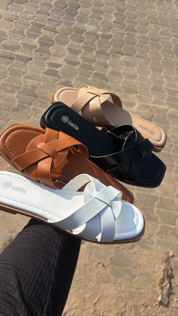 Sandales plates en cuir élégantes