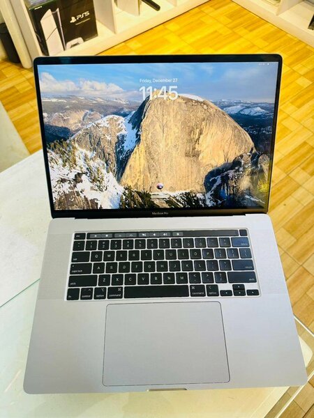 Apple macbook Pro 2019, intek core i9