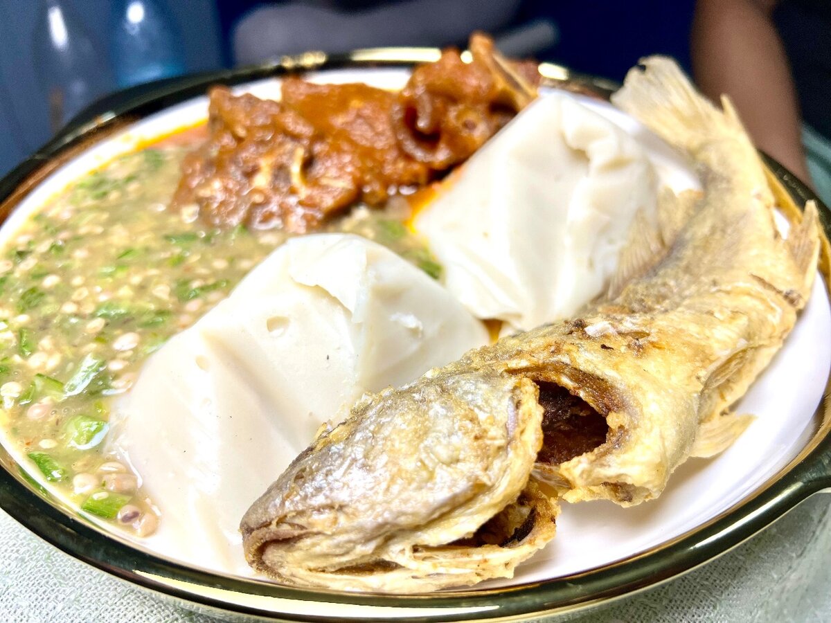 AKASSA SAUCE TOMATE & GOMBO