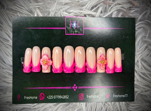 Press on nails