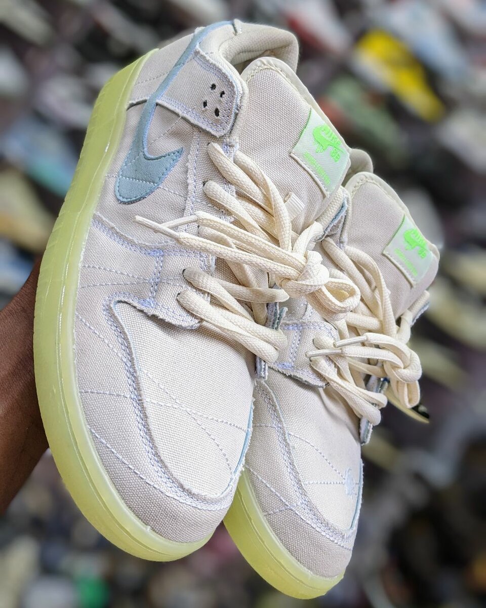 Nike SB DUNK LOW MUMMY Glow in the dark