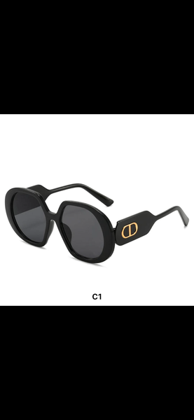 Lunettes de soleil stylées