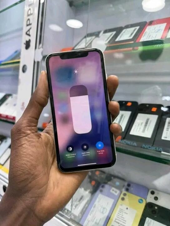 iPhone 11 Blanc 64Go