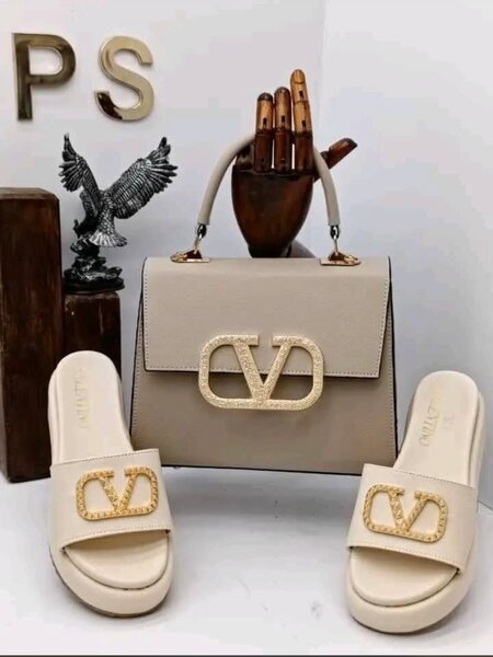 Sac et Sandales Élegants Femme