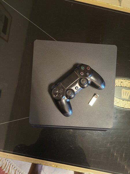 PlayStation 4 slim version 9.00 with FC25