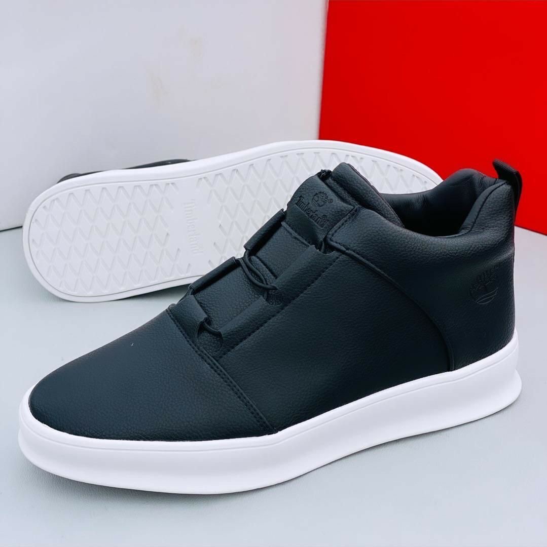 TIMBERLAND BLACK AND WHITE