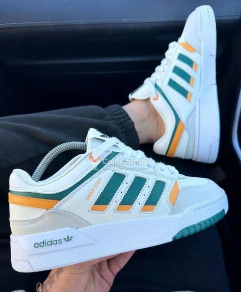 ADIDAS Sneakers