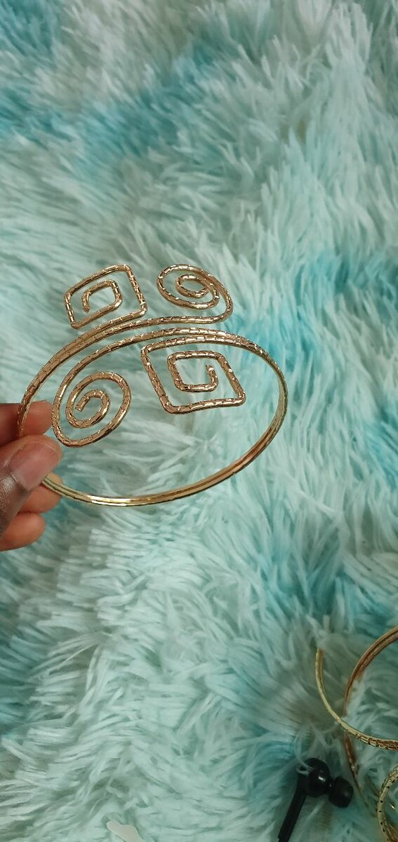 Bracelet décoratif de bras