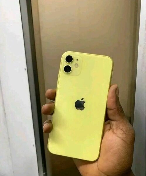 iPhone 11 Jaune