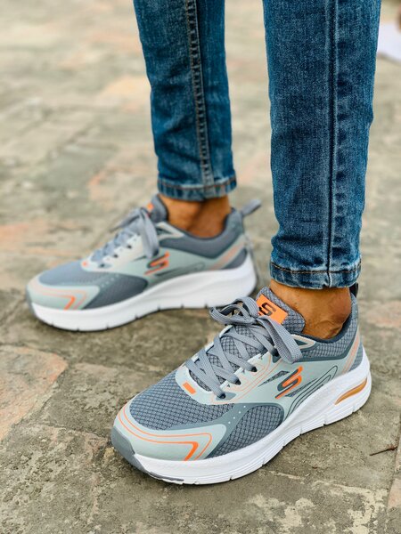 Jogger shoes
