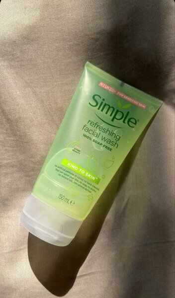 nettoyant de visage Simple