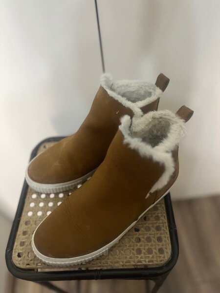 Оригинальные кеды Timberland размер 38,5 на узкую ногу.