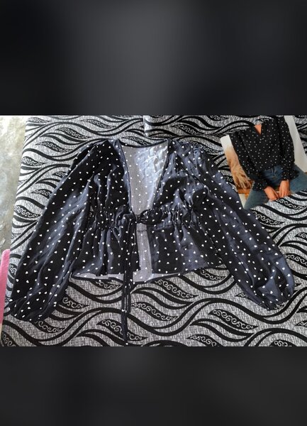 Blouse élégante à pois