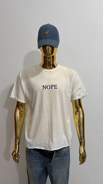T-shirt blanc "NOPE" BoohooMAN
