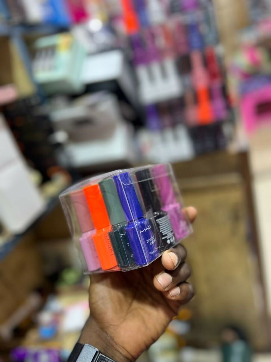 Vernis permanent en couleur