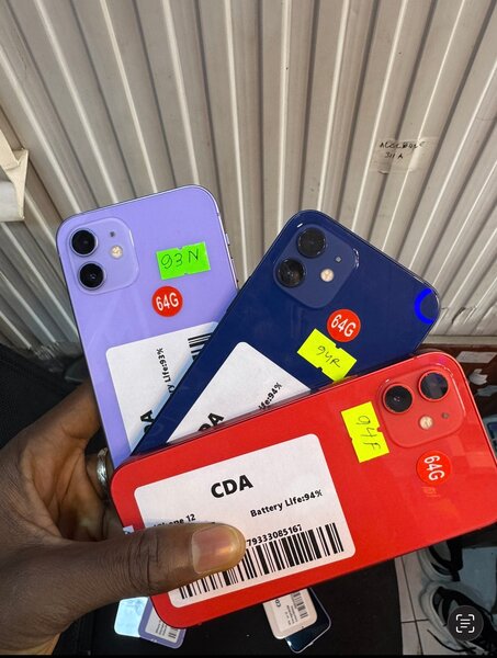 iPhone 12 64GB Quasi neuf