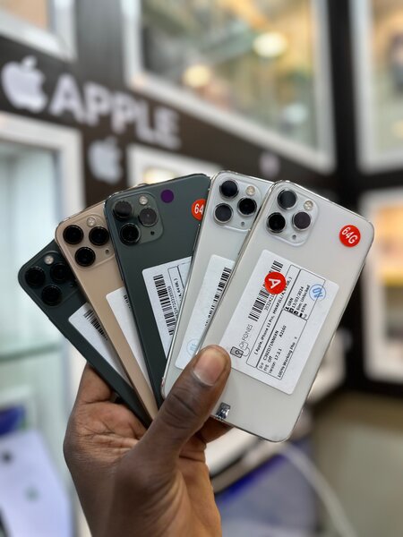 iPhone 11pro 64go casi neuf tout propre avec garantie