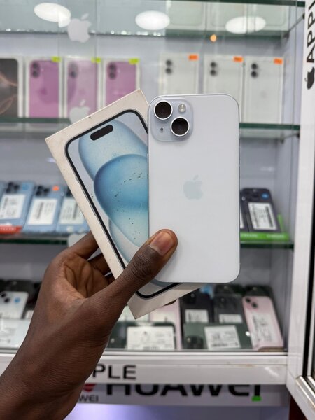 Disponible 15 simple 128go