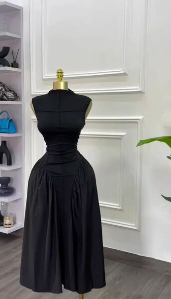 Robe élégante sans manches