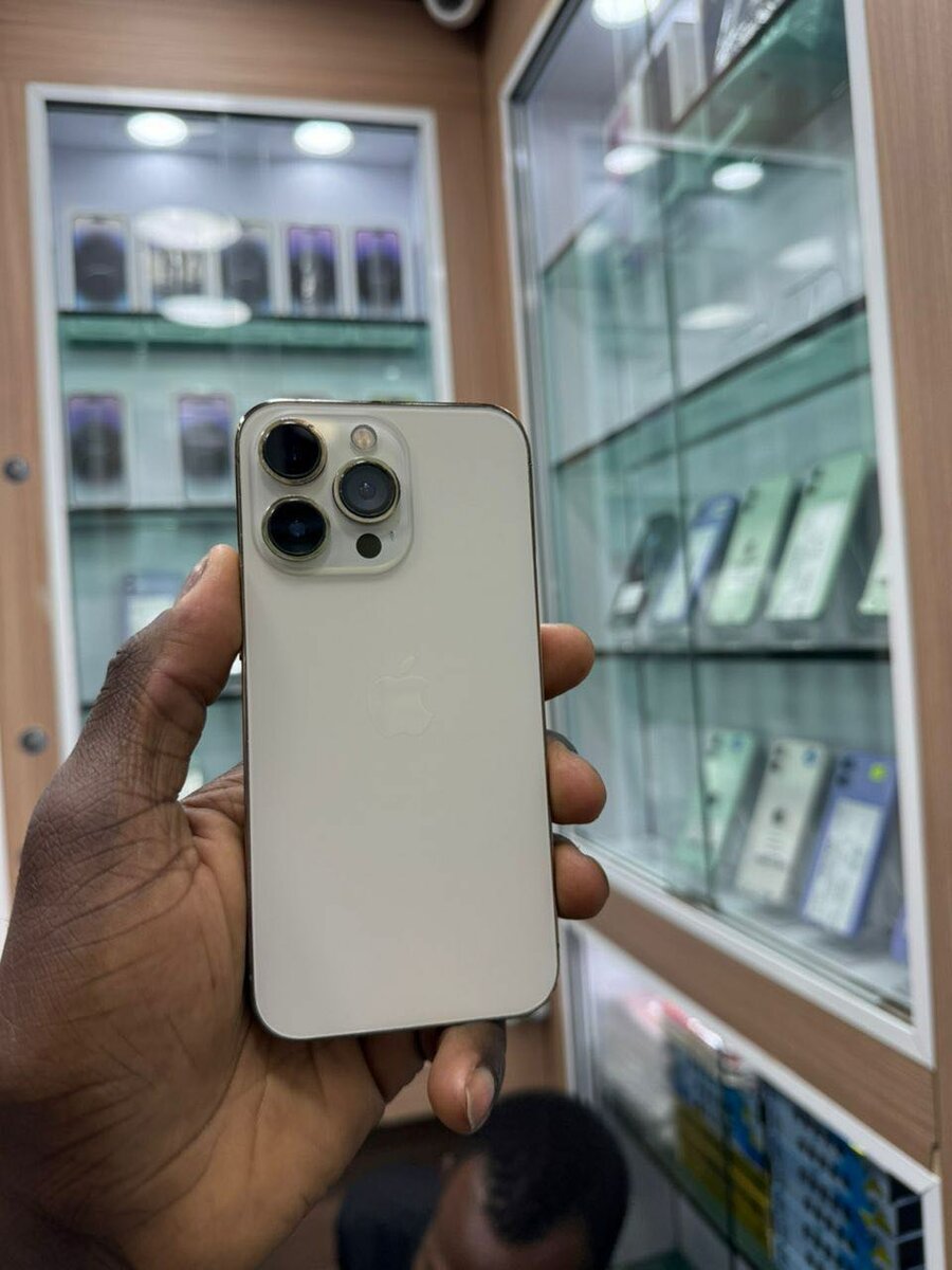 13 pro 128 Go message écran