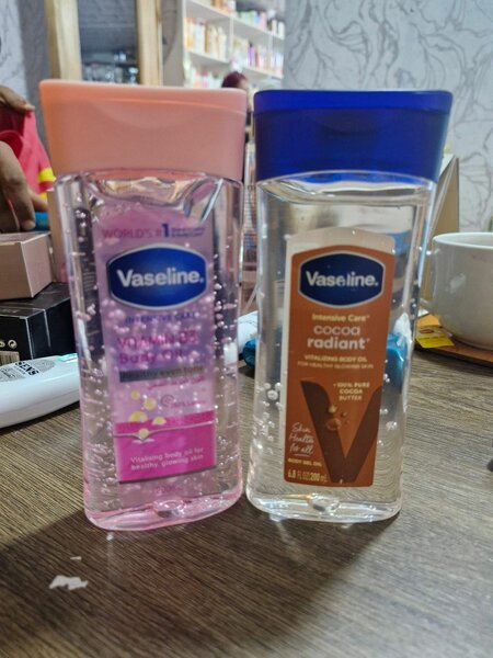 Vaseline Huile Hydratants