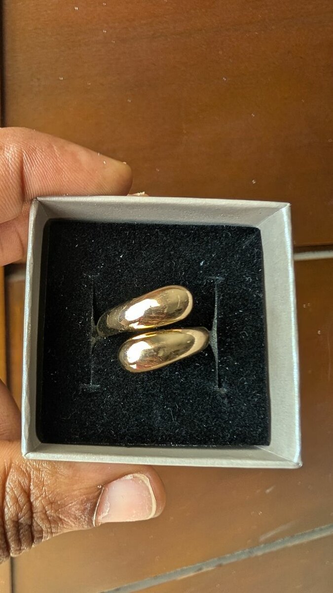 Bague ajustable dorée élégante