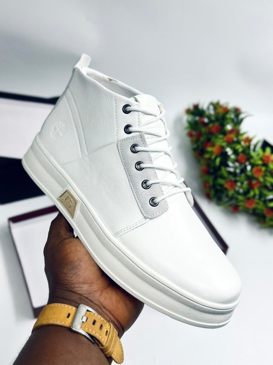 Leather high tops sneakers