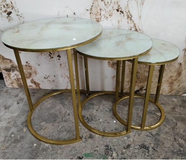 Tables gigognes en marbre