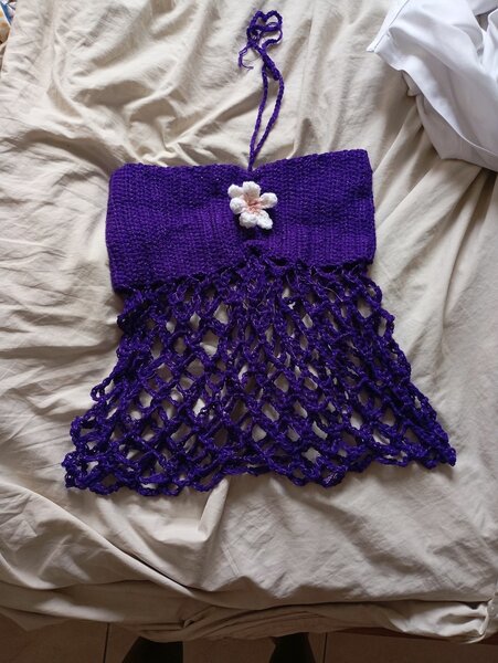 Haut en crochet violet
