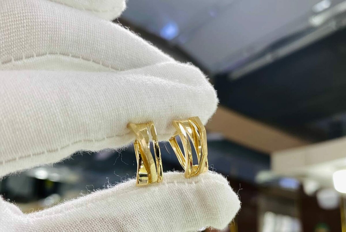 Маленькие аккуратные серьги на каждый день