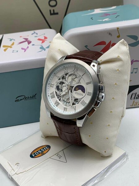 Solid Fossil Leather Watch
