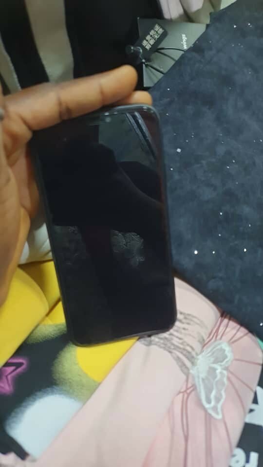 iPhone 11 noir 64GB déverrouillé