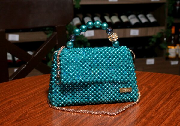 Sac à main perles élégant