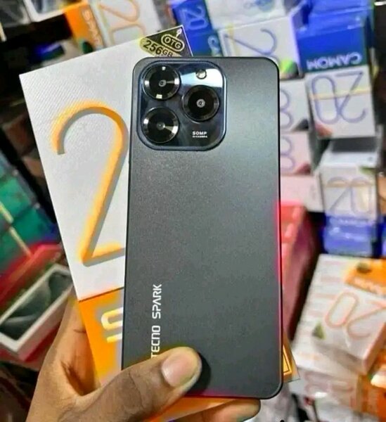 Tecno Spark 20 avec caméra 50MP