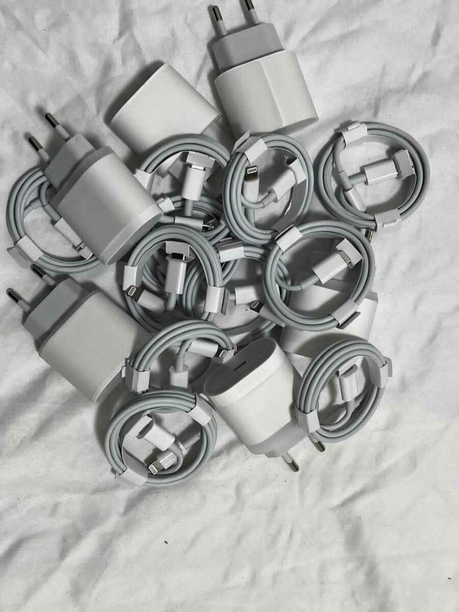 Chargeur iPhone 14 Pro Max