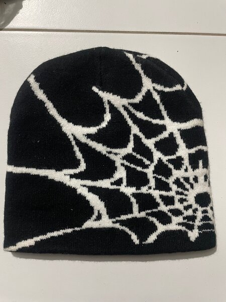 Bonnet araignée élégant