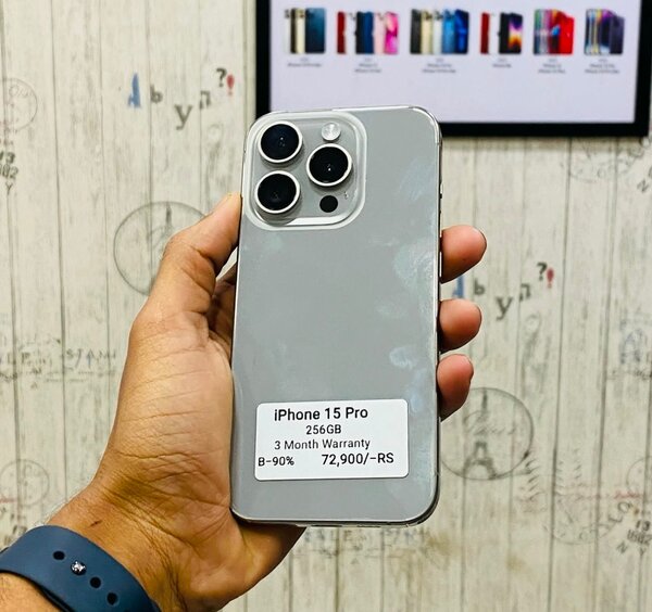 iPhone 15 pro 256gig